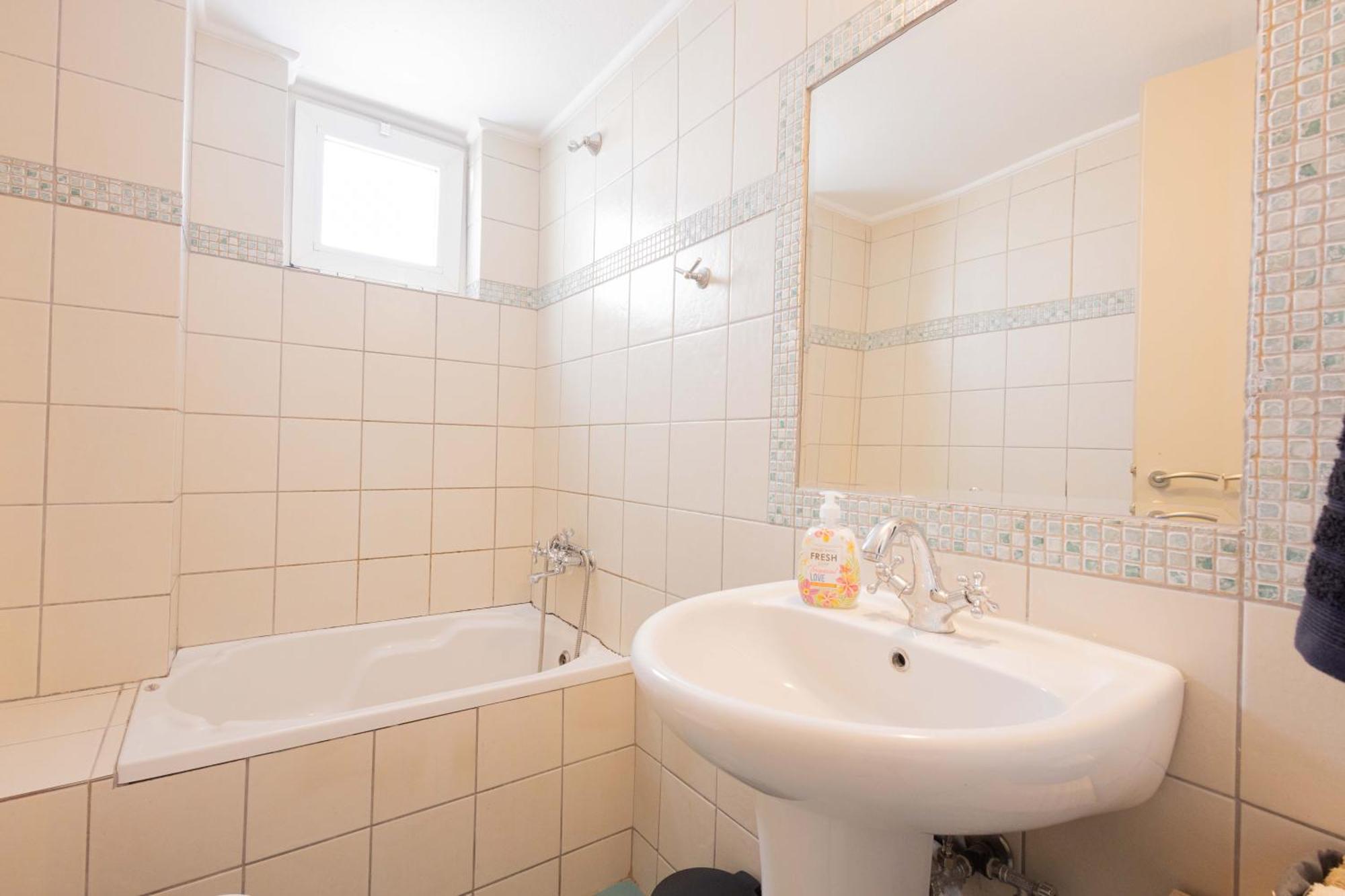 Malvina Homes Knossou Apartment *